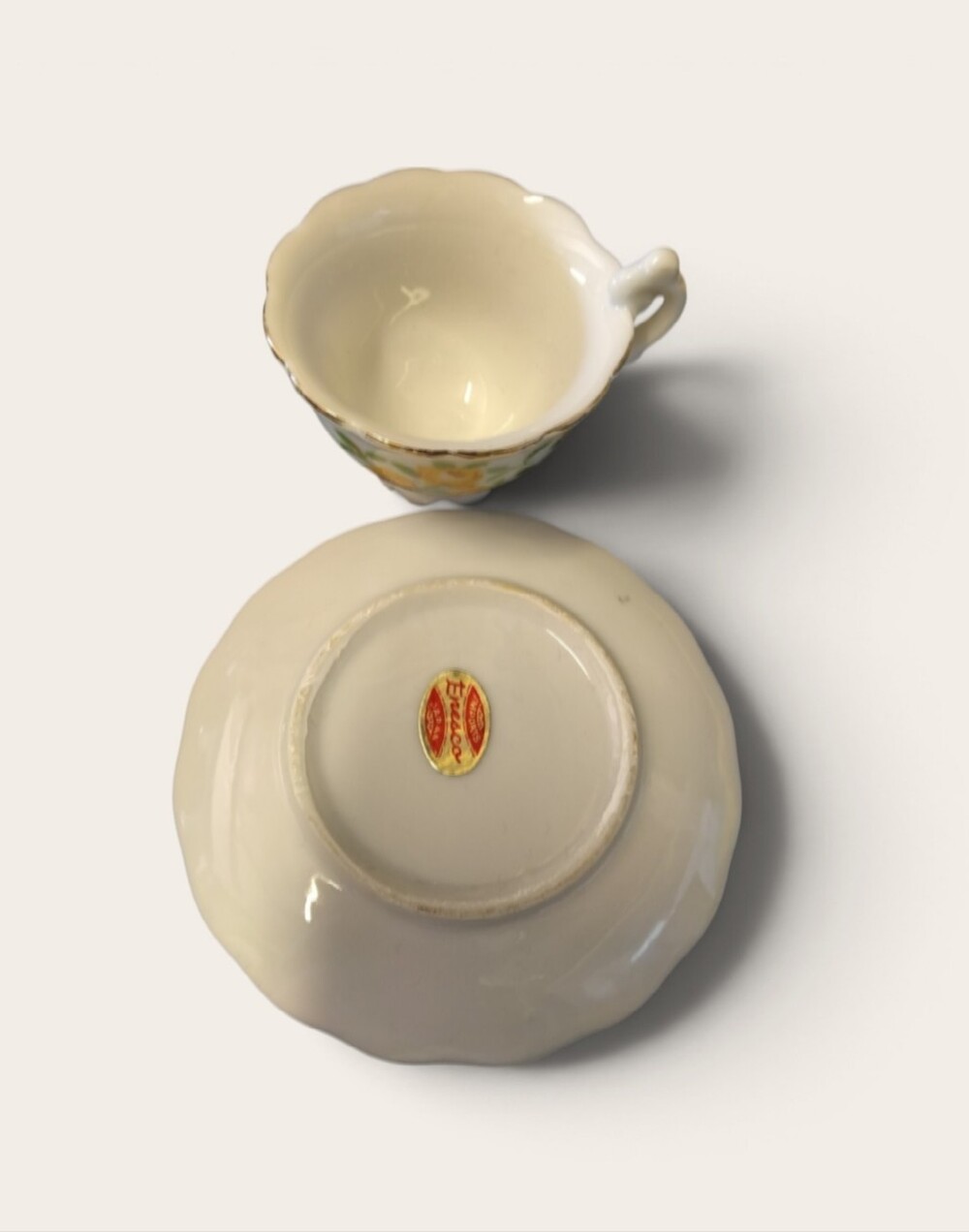 Enesco White Teacup and Saucer with Yellow Rose Pattern and Gold Trim Guc - Picture 2 of 2